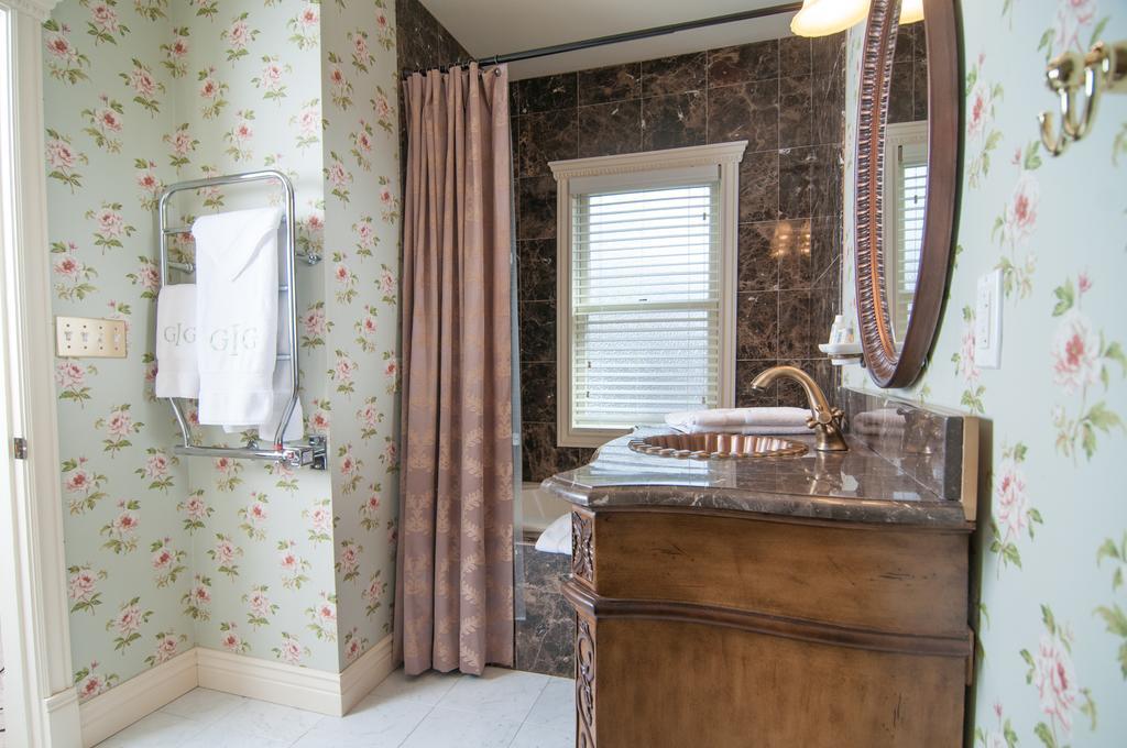 Greene Gables Inn White Hall 外观 照片